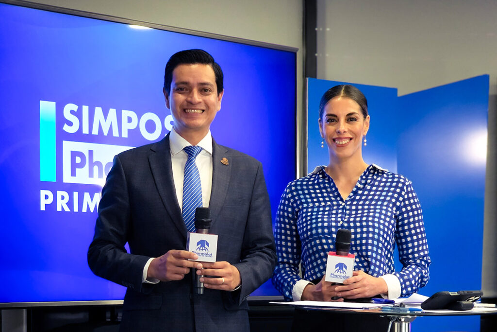 Presentadores: Ender Casasola y Diana Ruiz.
